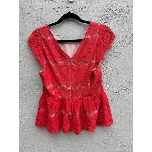 Anthropologie Romantic Glam Whimsy Red Lace Peplum Top Blouse Med - Picture 8 of 8